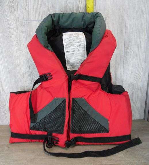 Life Jackets: Sizes  XXXL & Youth