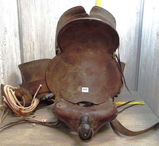 Horse Saddle: Need TLC