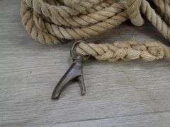 Rope Pieces & Litter Bucket - Empty