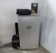 Bradley 4 Rack Digital Smoker: See Description
