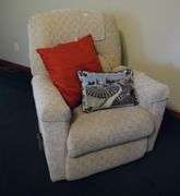 Recliner Chair With Throw Pillows