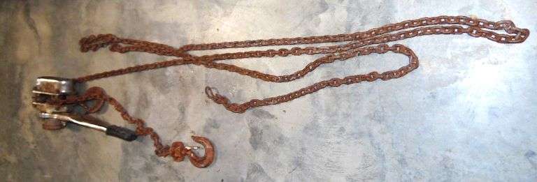 1 1/2 Ton Chain Hoist With Chain - Dunker Auction