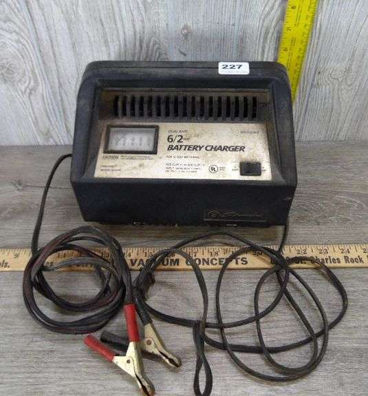 Schumacher 12 Volt Battery Charger - Dunker Auction