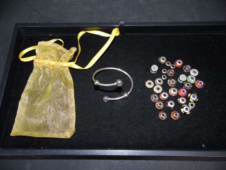 Bracelet & Bead Charms Marked 925 CHAMILA