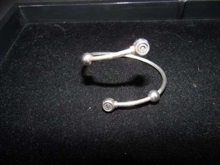Bracelet & Bead Charms Marked 925 CHAMILA