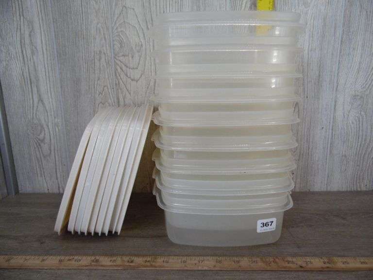9 Rubbermaid Storage Containers With Lids
