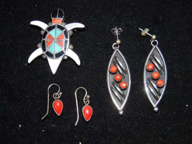 Four Pairs Of Native American Earrings & Turtle Brooch