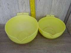 Plastic Measure Cups, Cake Carrier, Pie Carrier, Scoops & Bowls