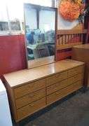 MCM Bedroom Set - See Description - Dunker Auction