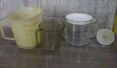 Plastic Measure Cups, Cake Carrier, Pie Carrier, Scoops & Bowls