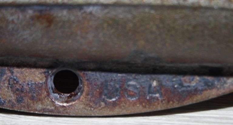 Cast Iron Lodge Cornbread Pan