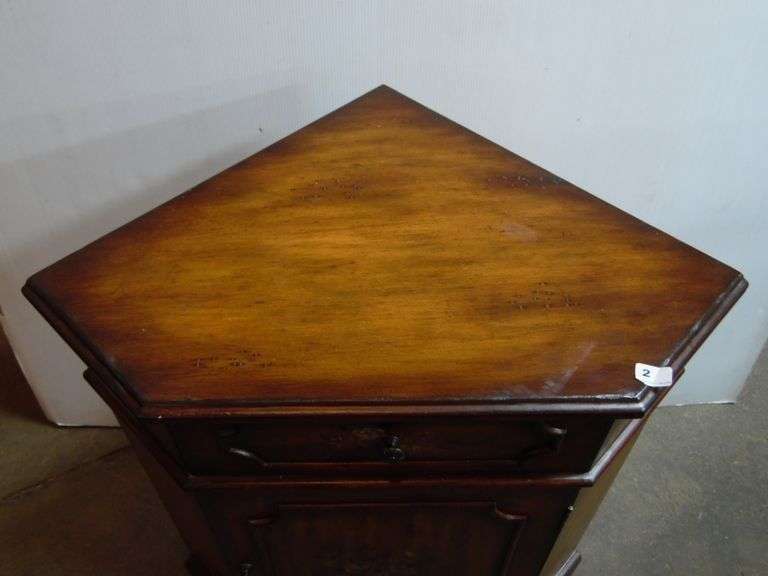 Corner Cabinet - Door Handle Is Broke - 28" x 20" x 34"