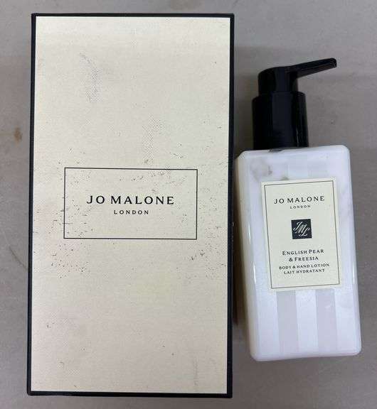 JO MALONE 250ML ENGLISH PEAR & FREESIA LOTION W/ BOX