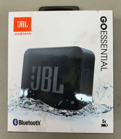 NEW JBL GOESSENTIAL BLUETOOTH SPEAKER IN BOX