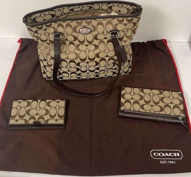 3PC COACH PURSE SET Earl s Auction Company