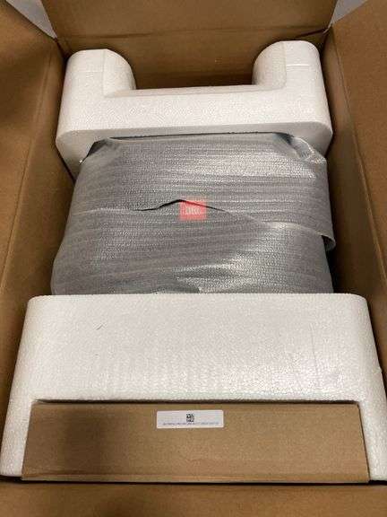 JBL PARTYBOX ENCORE IN BOX - Earl's Auction Company