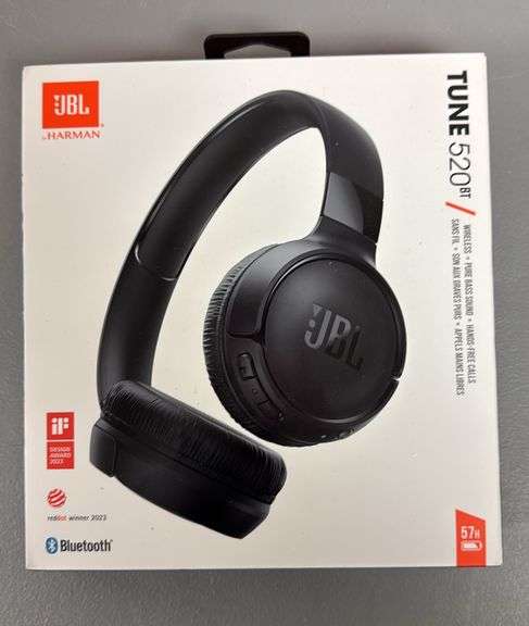 JBL TUNE 520 HEADPHONES IN BOX