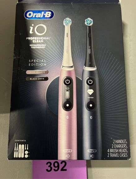ORAL B IO RECHARGEABLE TOOTHBRUSH SET IN BOX - Earl's Auction Company