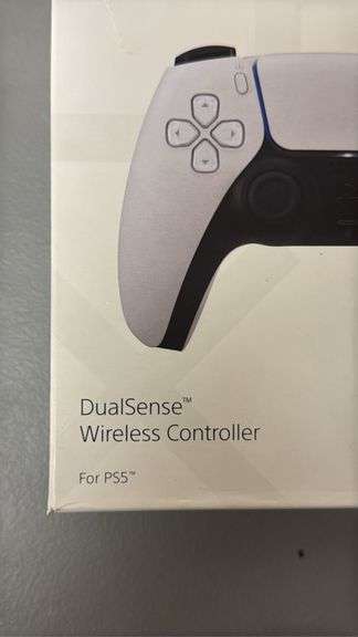 PLAYSTATION DUALSENSE WIRELESS CONTROLLER IN BOX - Earl's Auction Company