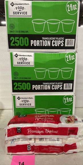 4PC DISPOSABLE SERVEWARE LOT - CUPS & NAPKINS