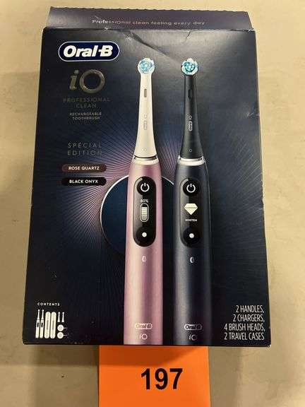 ORAL B IO RECHARGEABLE TOOTHBRUSH SET IN BOX - Earl's Auction Company