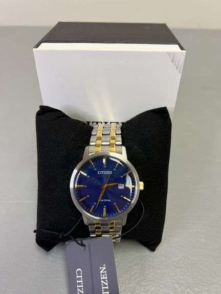 CITIZEN MENS WATCH W/ BOX (MSRP $295.00)