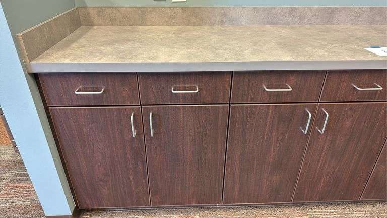 BASE CABINETS W/ COUNTERTOP - Earl's Auction Company