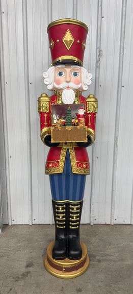 NEW 6FT PRE-LIT GRAND NUTCRACKER WITH MUSIC BOX