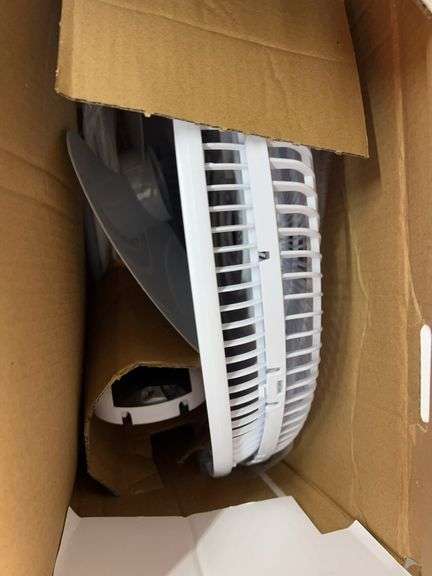 HAMPTON BAY 16" OSCILLATING WALL MOUNT FAN IN BOX