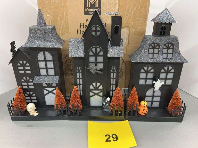 PRE LIT HAUNTED HALLOWEEN VILLAGE