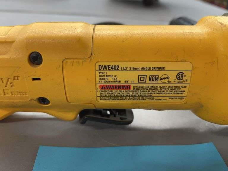 DEWALT 4-1/2" ANGLE GRINDER