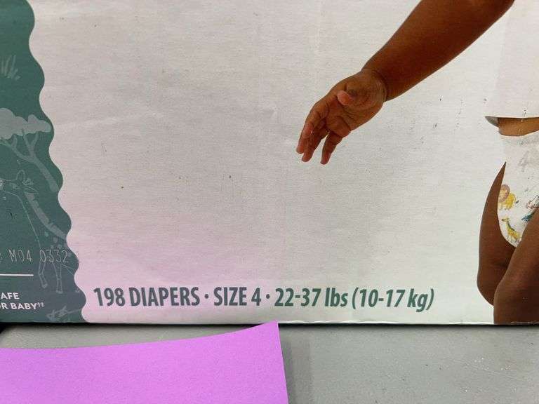 BOX OF DIAPERS - SIZE 4