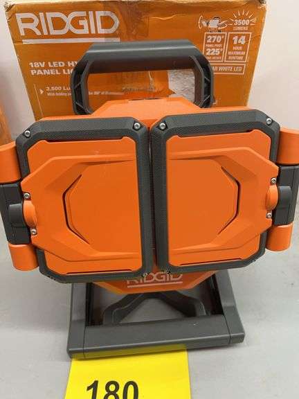 RIDGID 18V LED HYBRID PANEL LIGHT W/ BOX