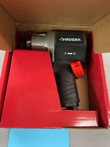 HUSKY 1/2" IMPACT WRENCH IN BOX
