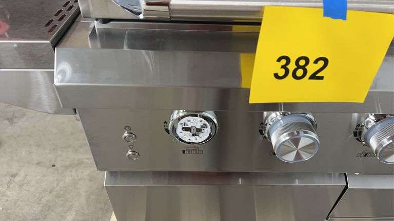 THOR 8 BURNER GAS GRILL