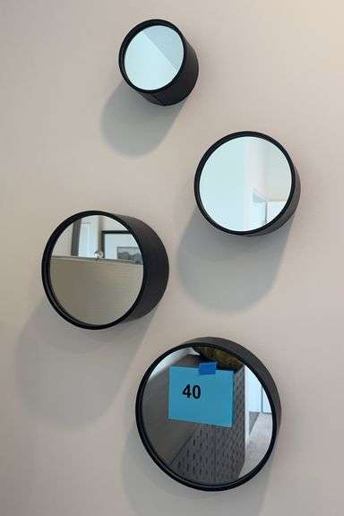 4PC MIRRORED WALL DECOR