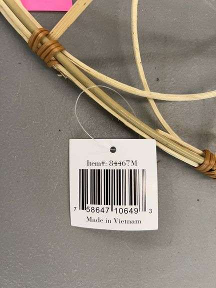 WICKER DISPLAY BASKET