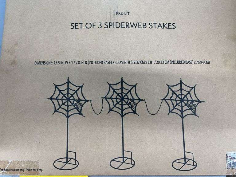 PRE LIT 3PC SPIDERWEB STAKES IN BOX