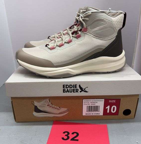 WOMENS EDDIE BAUER BOOTS SIZE 10