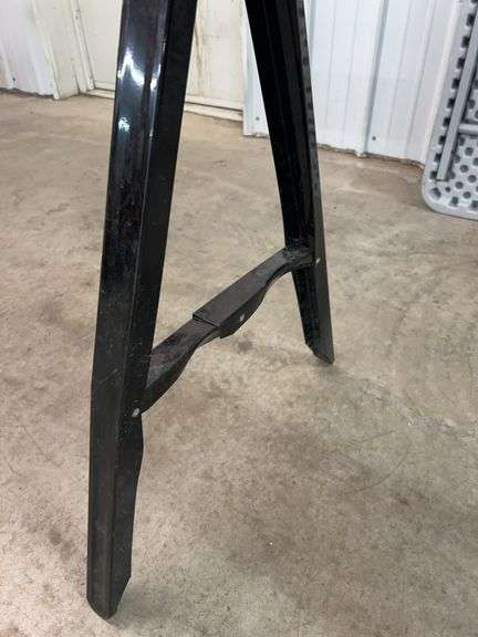 AS IS - METAL SAWHORSE