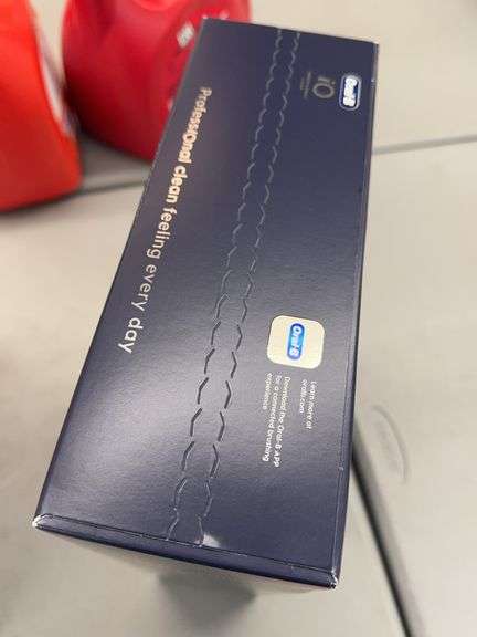 ORAL-B IO PROFESSIONAL CLEAN RECHARGEABLE TOOTHBRUSH SET IN BOX