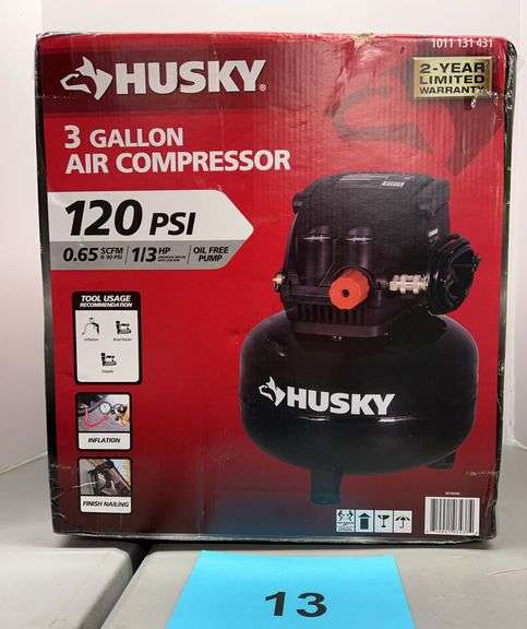 HUSKY 3 GAL AIR COMPRESSOR IN BOX