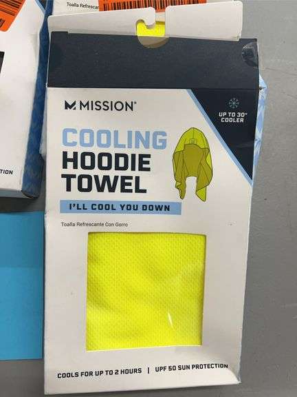 (5) MISSION COOLING HOODIE TOWELS