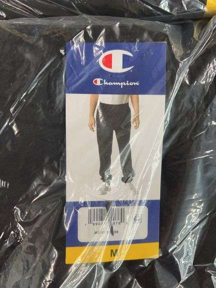 MENS CHAMPION SWEATSHIRT & JOGGERS - SIZE M