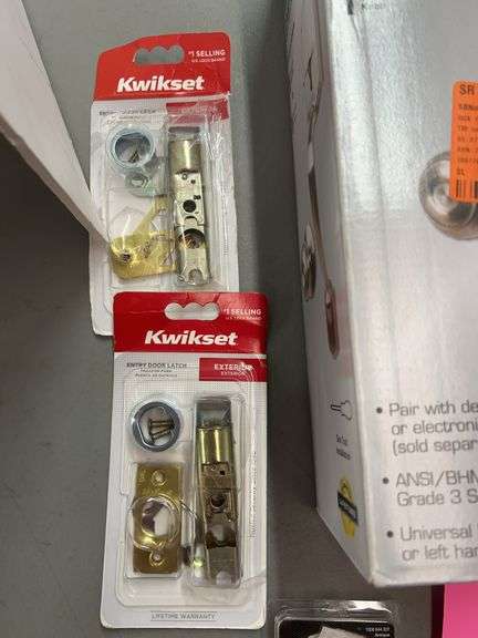 10PC DOOR HARDWARE LOT - SEE PHOTOS