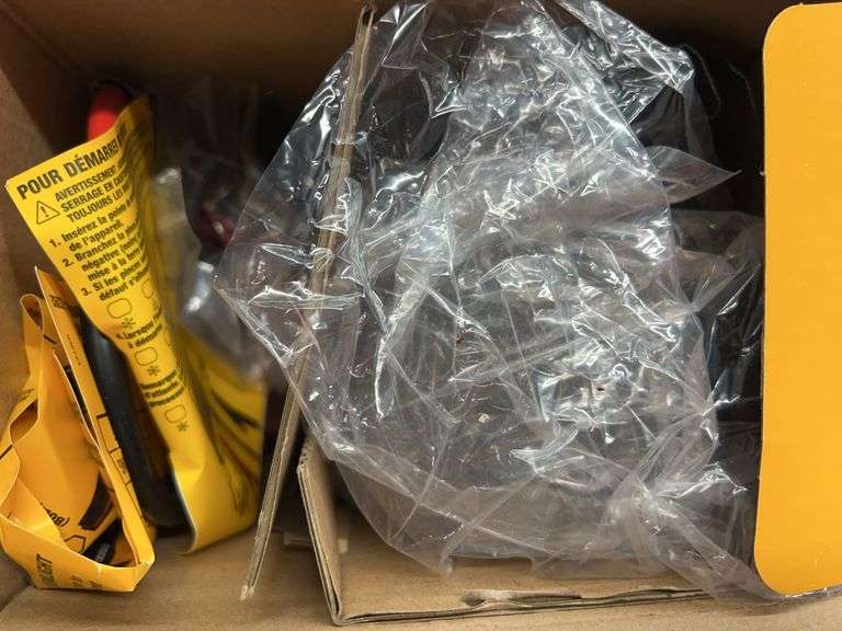 AS IS - DEWALT POWER INVERTER & JUMP STARTER IN BOX