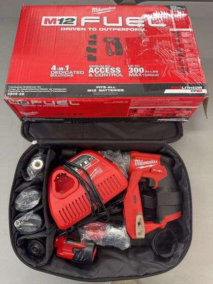 MILWAUKEE M12 INSTALLATION DRILL/DRIVER KIT W/ BOX