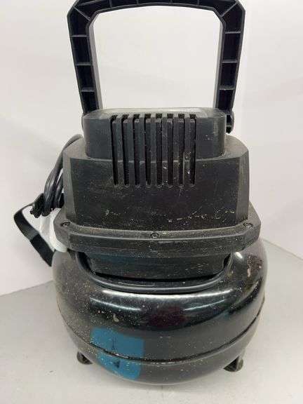 HUSKY 3 GAL ELECTRIC PANCAKE AIR COMPRESSOR