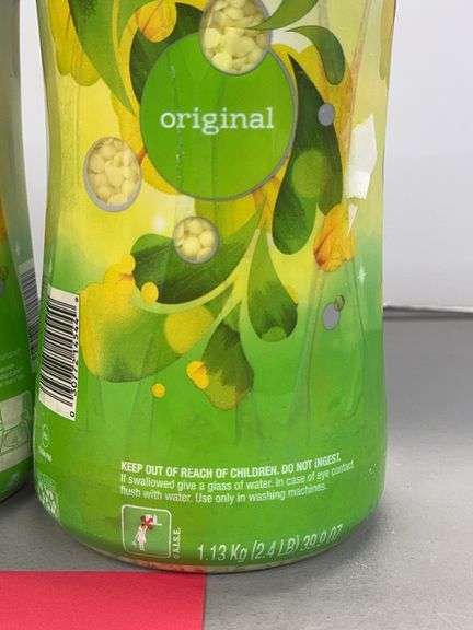 (2) BOTTLES OF GAIN SCENT BEADS