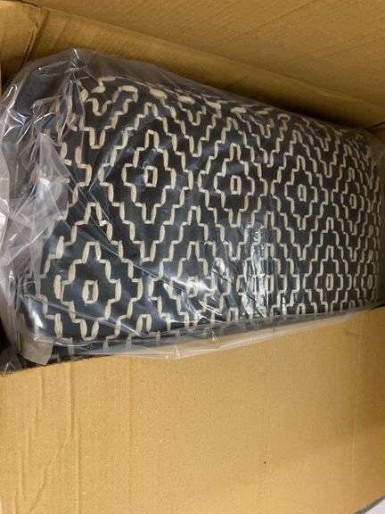 ASHLEY SIGNATURE DESIGN POUF IN BOX